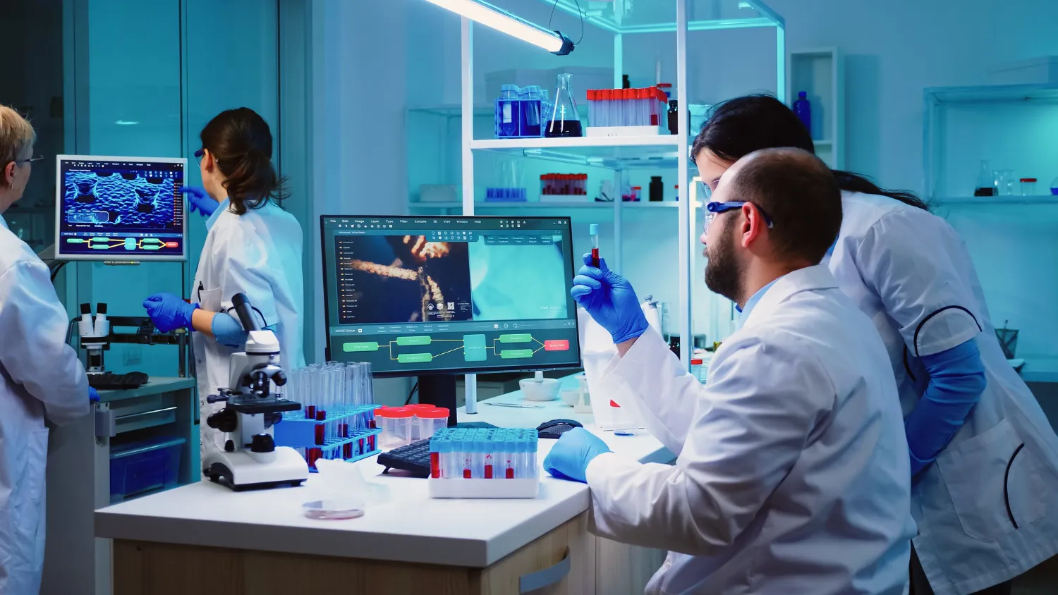Learn how to evaluate research peptides, review COAs and purity testing, assess storage and shipping practices, and choose a reliable peptide supplier.
